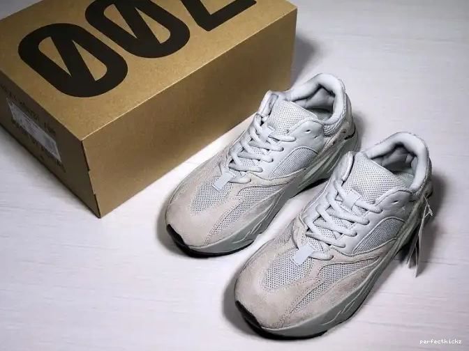 700 Yeezy EG7487 Salt v2 Boost Adidas 0610